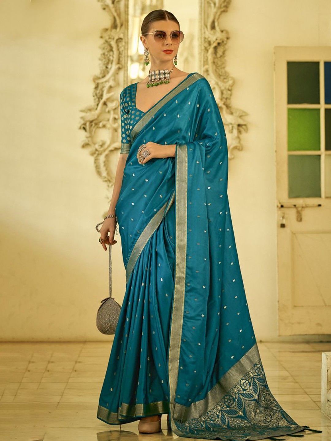 

MySilkLove Woven Design Zari Banarasi Saree, Blue