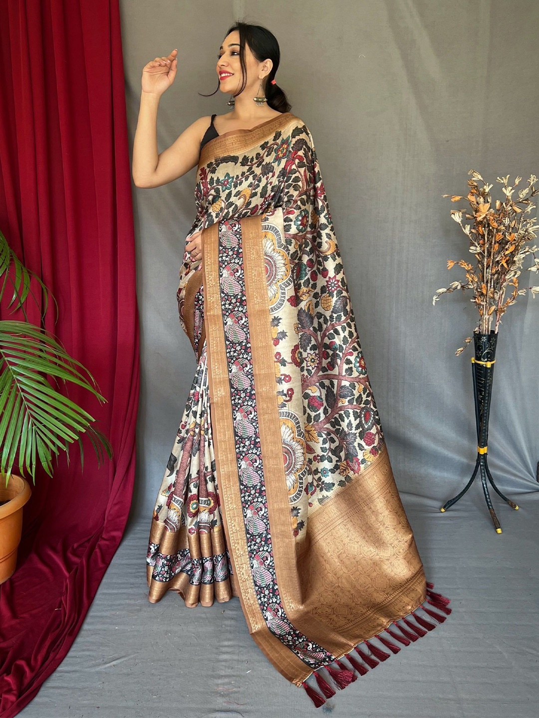 

MySilkLove Ethnic Motifs Zari Banarasi Saree, Brown