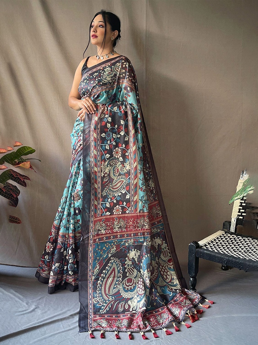 

MySilkLove Floral Pure Cotton Saree, Blue