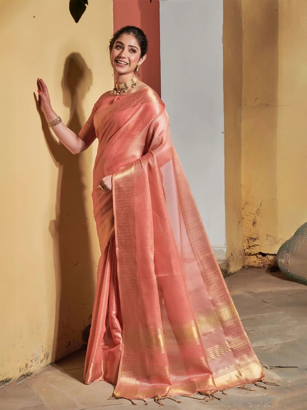 

MySilkLove Zari Tissue Saree, Pink