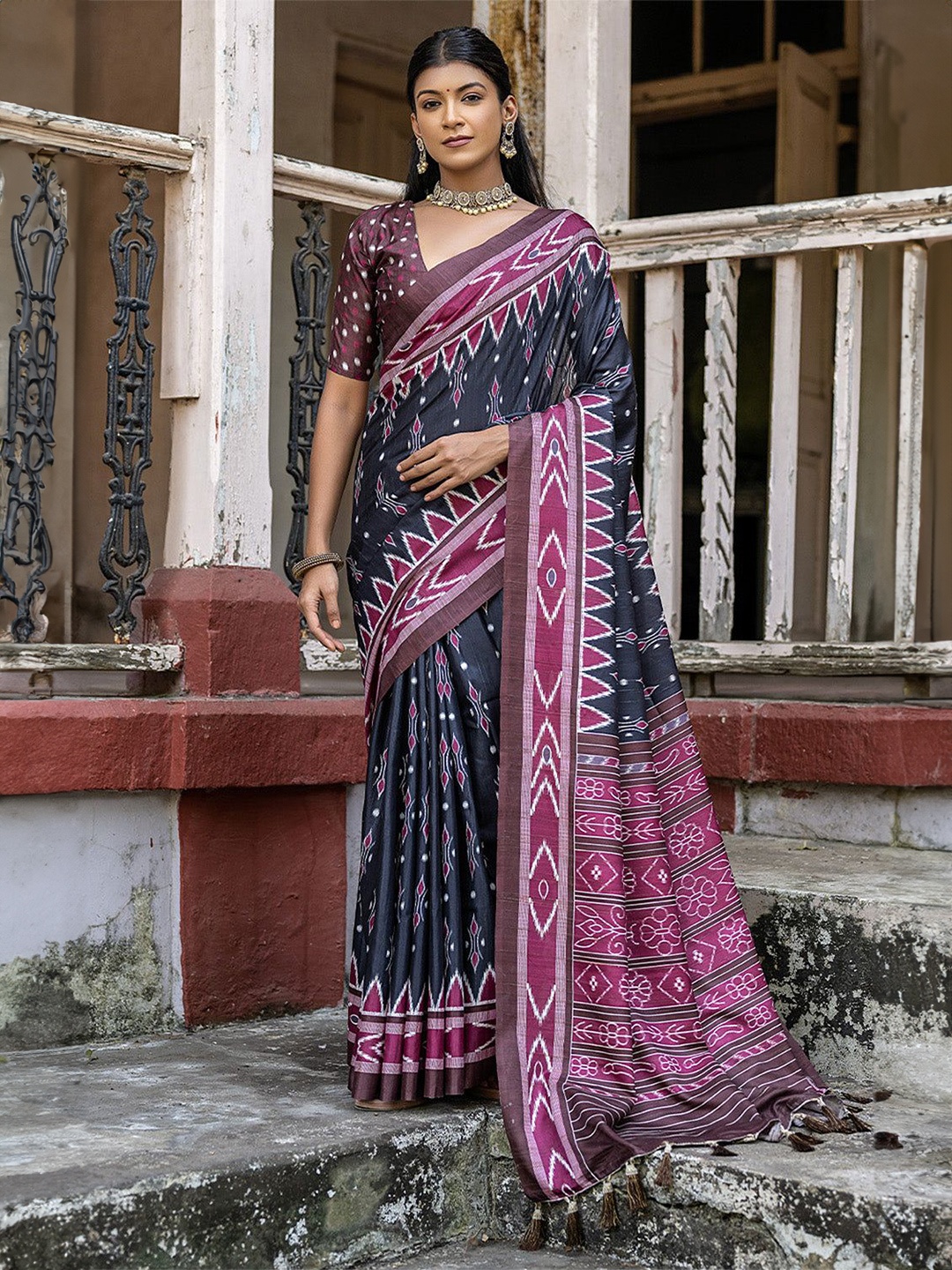 

MySilkLove Pure Cotton Ikat Saree, Navy blue
