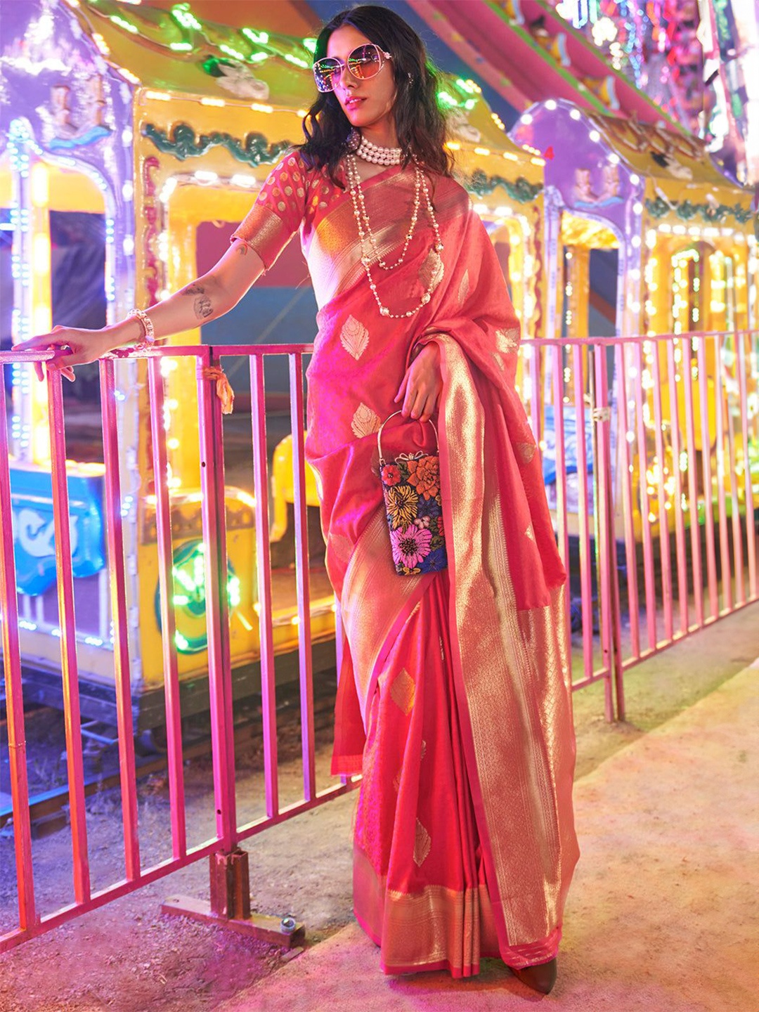

MySilkLove Woven Design Zari Banarasi Saree, Pink