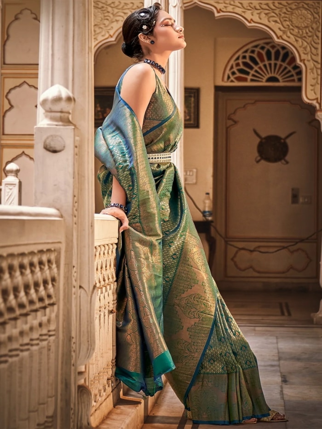 

MySilkLove Woven Design Zari Kanjeevaram Saree, Green