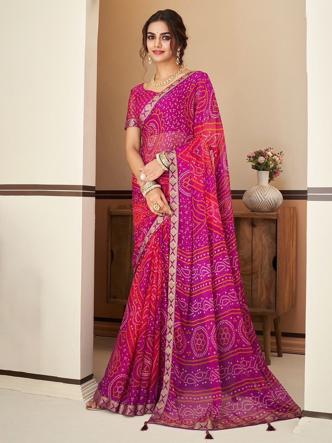 

MySilkLove Bandhani Zari Pure Chiffon Bandhani Saree, Pink