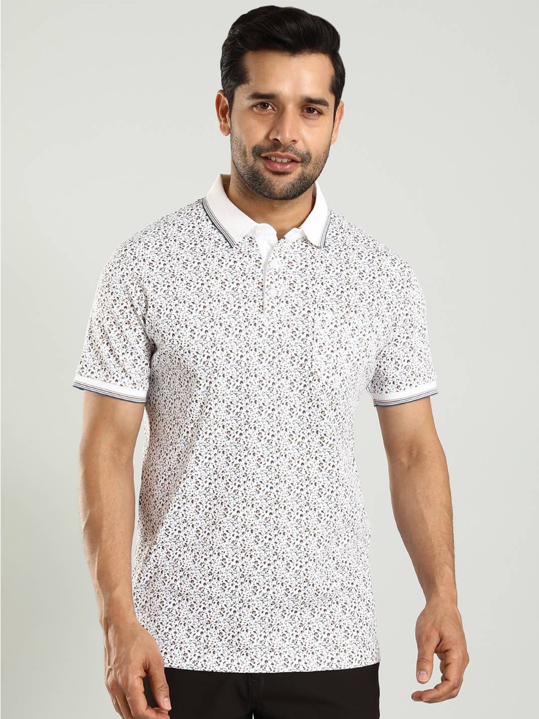 

Indian Terrain Geometric Printed Polo Collar Cotton T-shirt, White