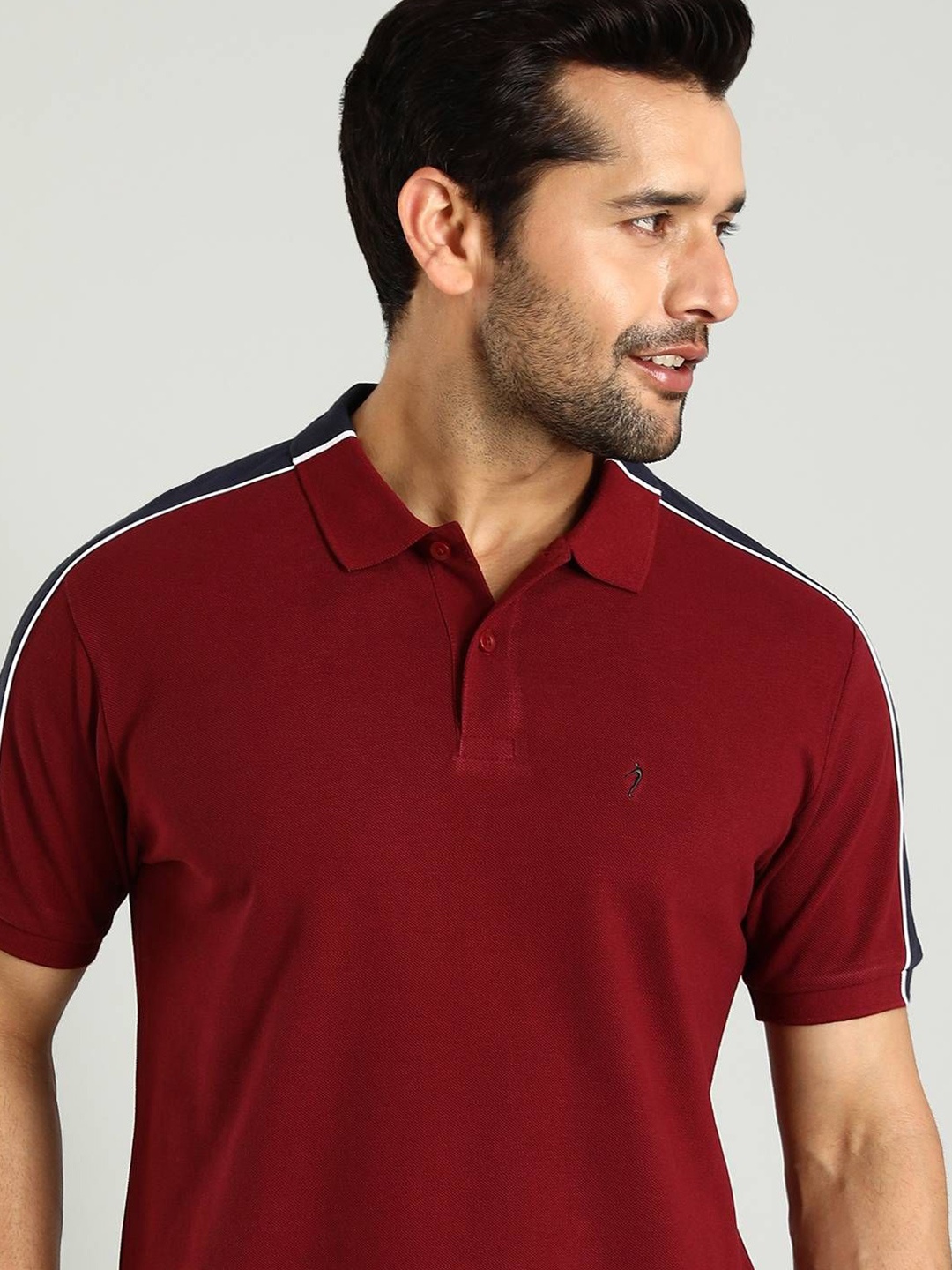 

Indian Terrain Men Solid Polo Collar T-shirt, Maroon