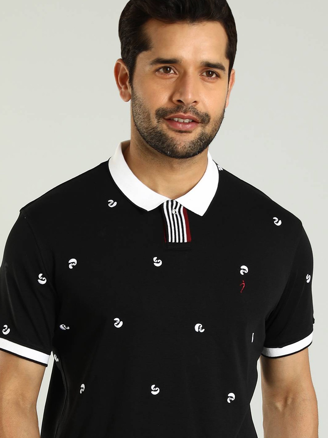 

Indian Terrain Men Printed Polo Collar T-shirt, Black
