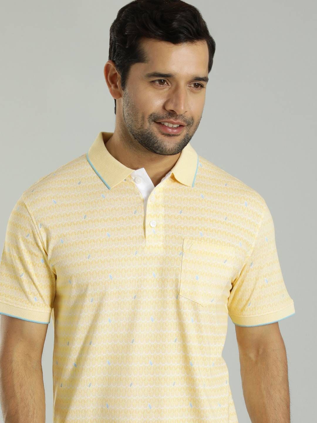 

Indian Terrain Men Polo Collar Pockets T-shirt, Yellow