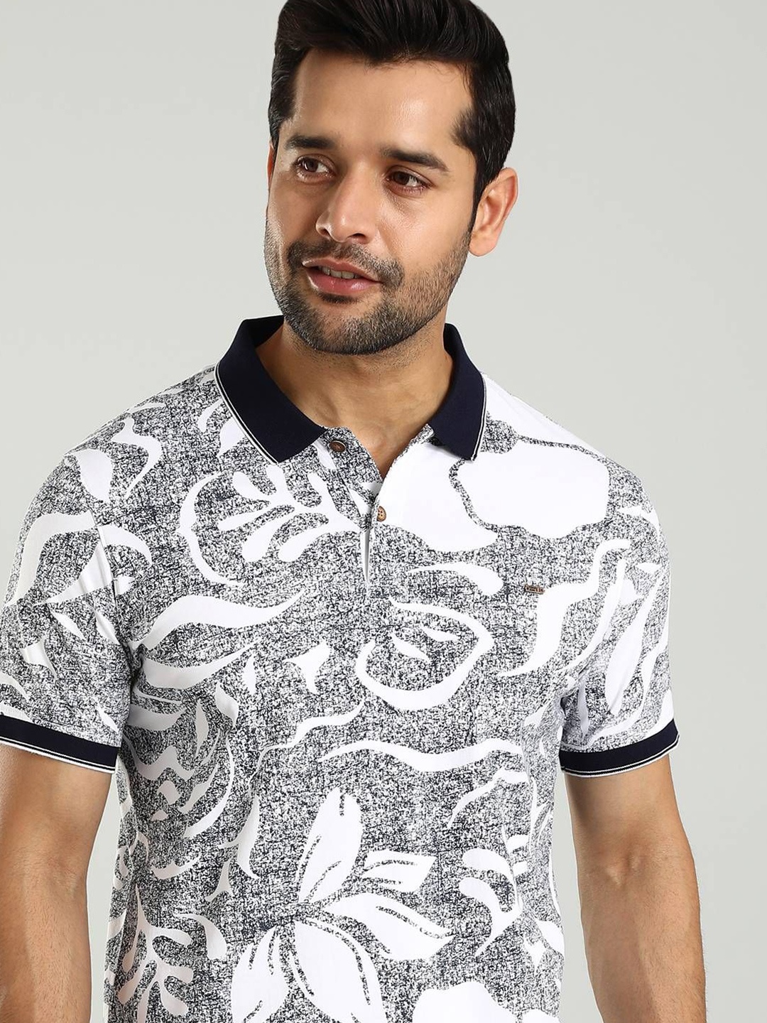

Indian Terrain Men Printed Polo Collar T-shirt, White