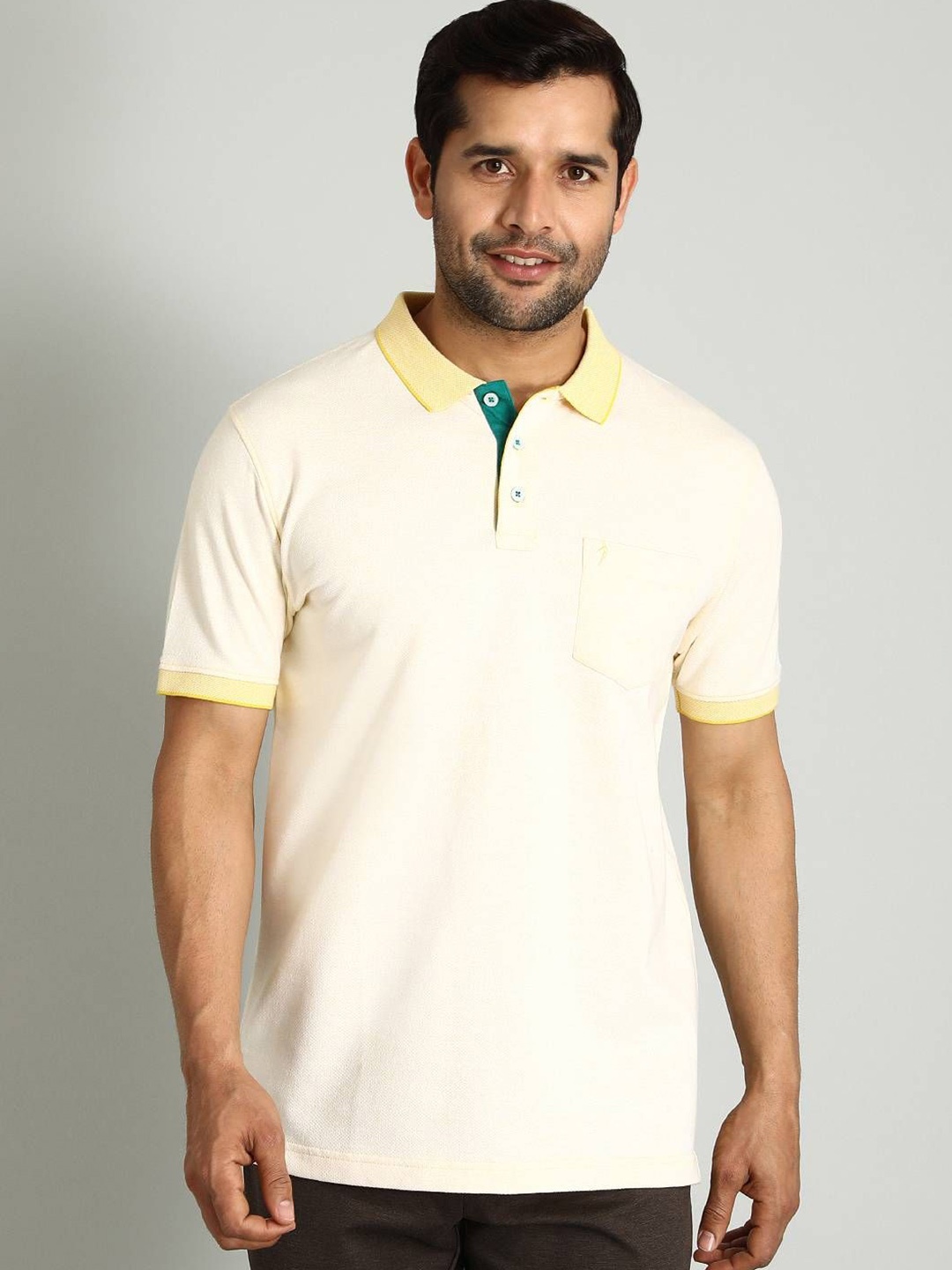 

Indian Terrain Men Polo Collar Pockets T-shirt, Yellow