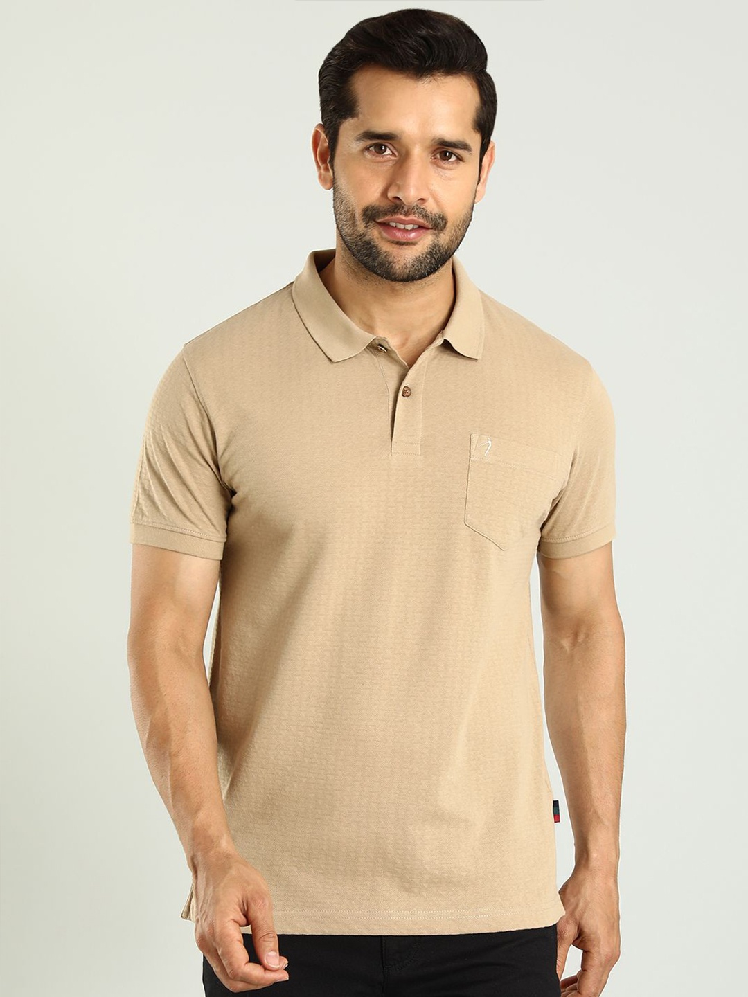 

Indian Terrain Men Polo Collar Pockets T-shirt, Khaki