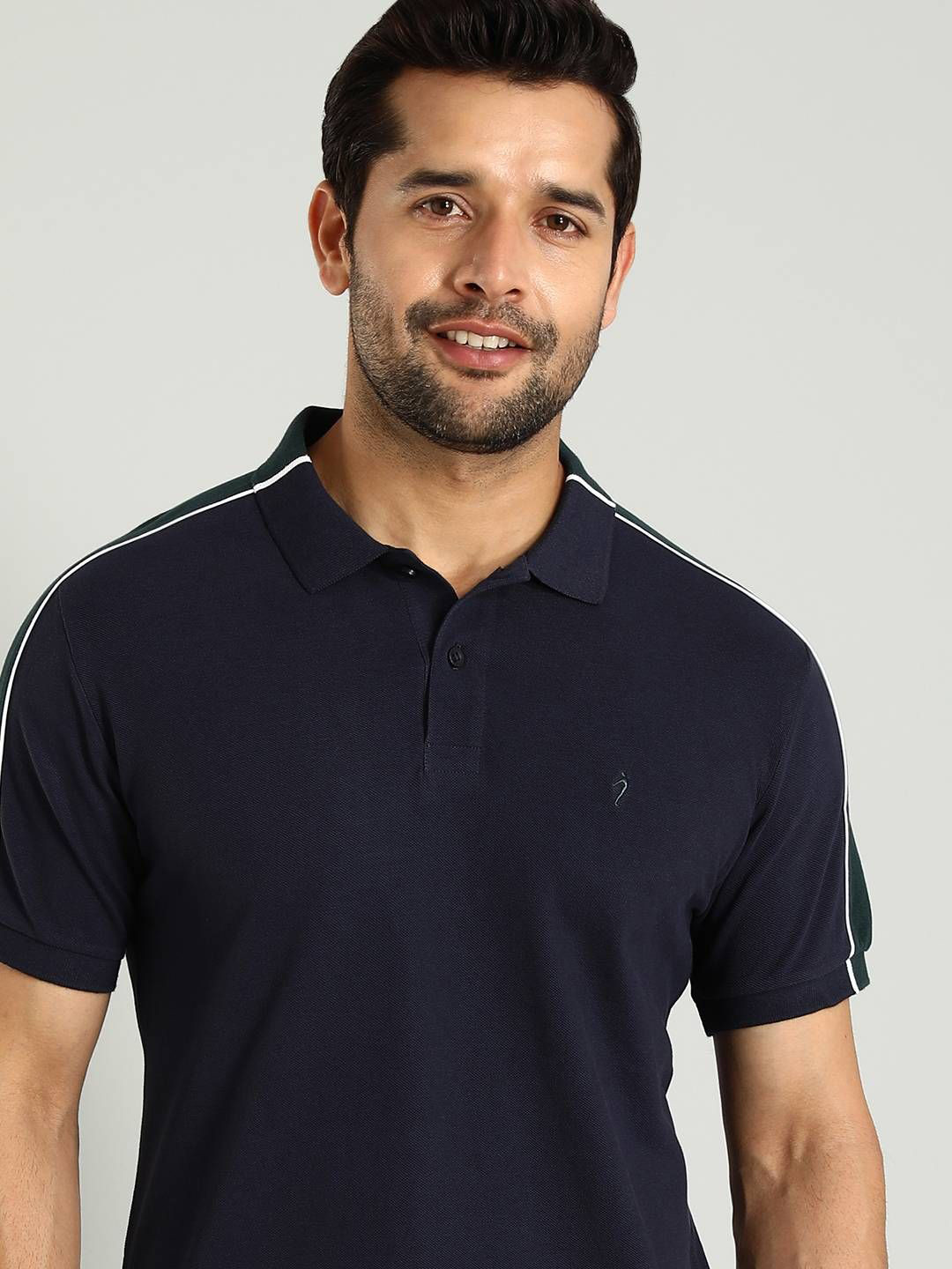 

Indian Terrain Men Solid Polo Collar T-shirt, Navy blue