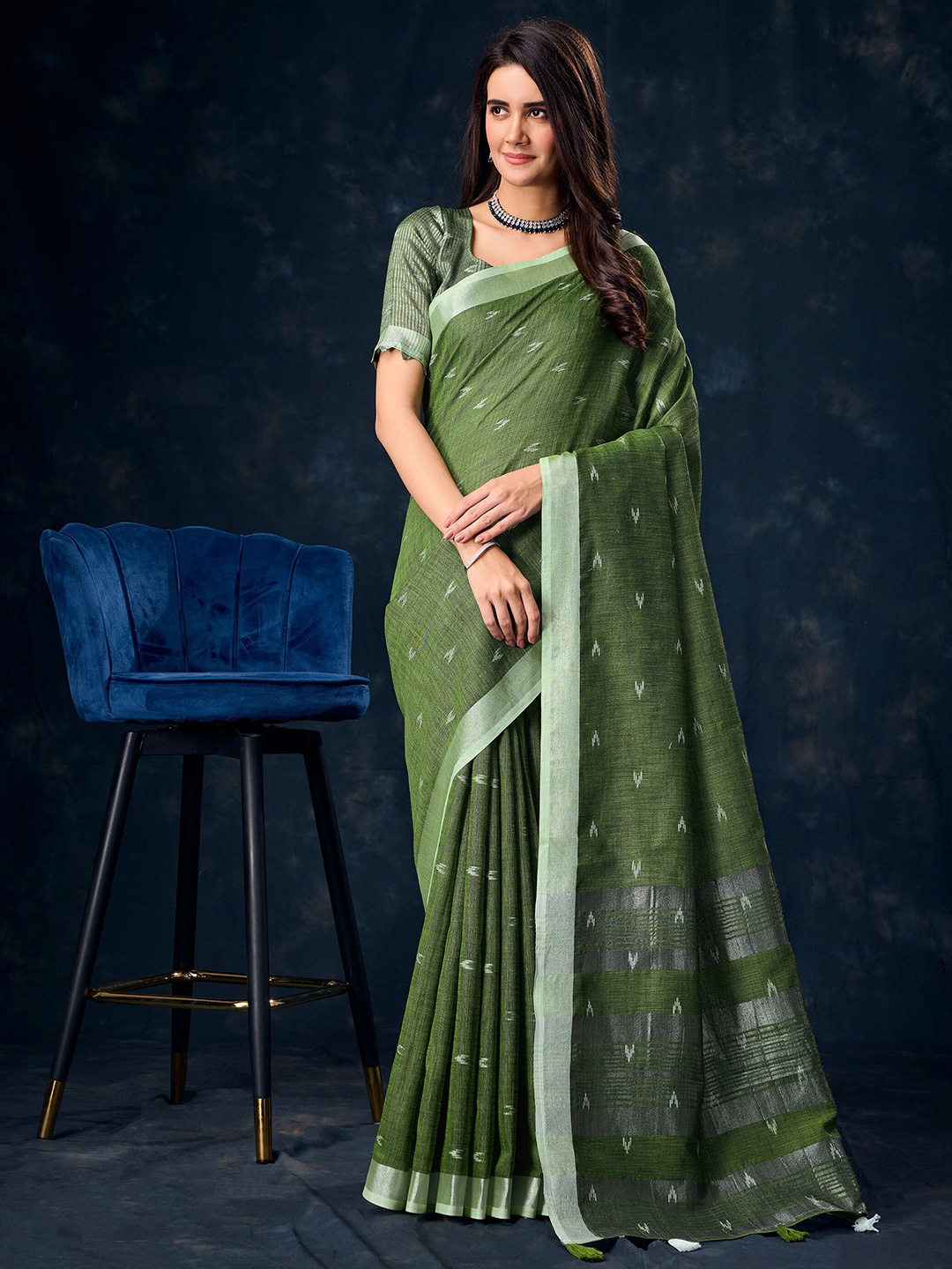

Mitera Woven Design Zari Pure Linen Saree, Lime green