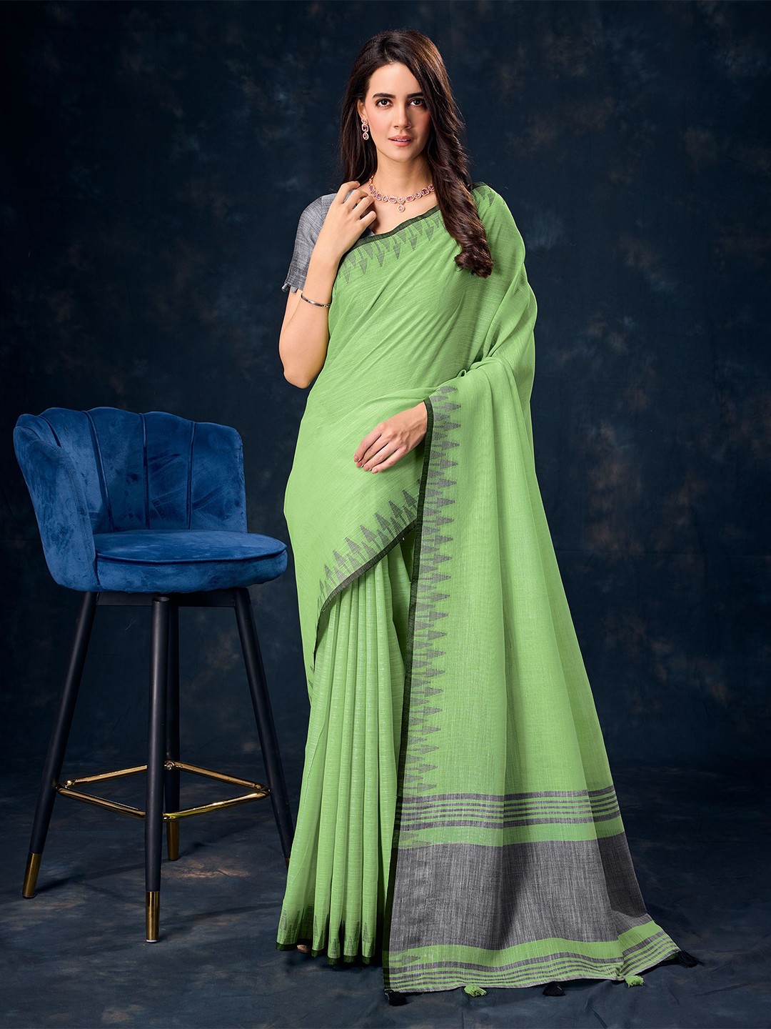 

Mitera Pure Linen Saree, Sea green