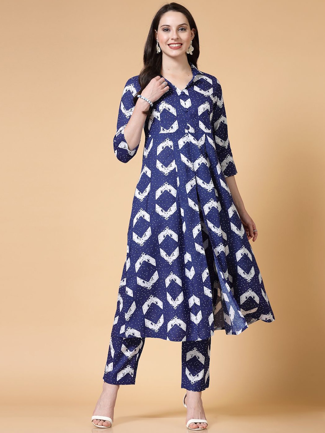 

NEW STYLISH Chevron Printed Regular Pure Cotton A-Line Kurta with Trousers, Blue