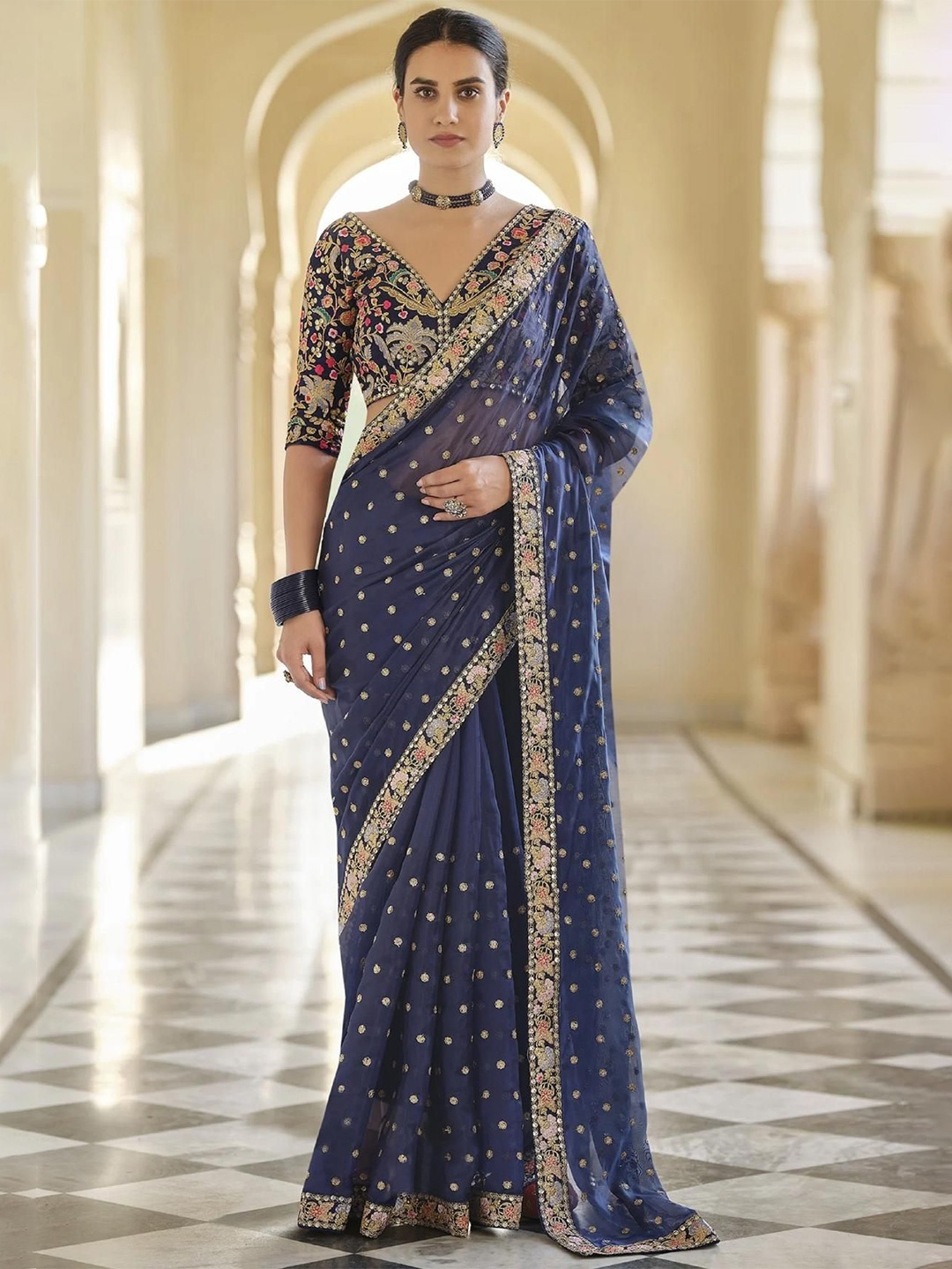 

Trendmalls Ethnic Motifs Sequinned Saree, Blue