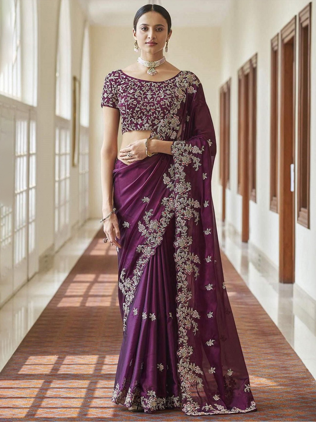 

Trendmalls Ethnic Motifs Sequinned Saree, Purple