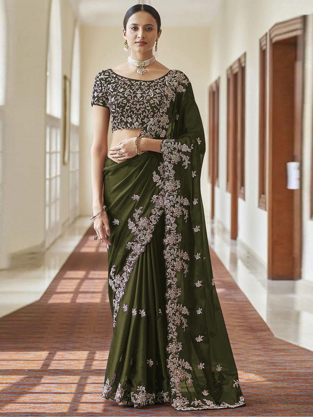 

Trendmalls Ethnic Motifs Sequinned Saree, Olive