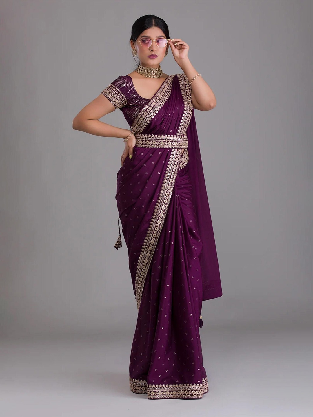 

Trendmalls Ethnic Motifs Sequinned Saree, Purple
