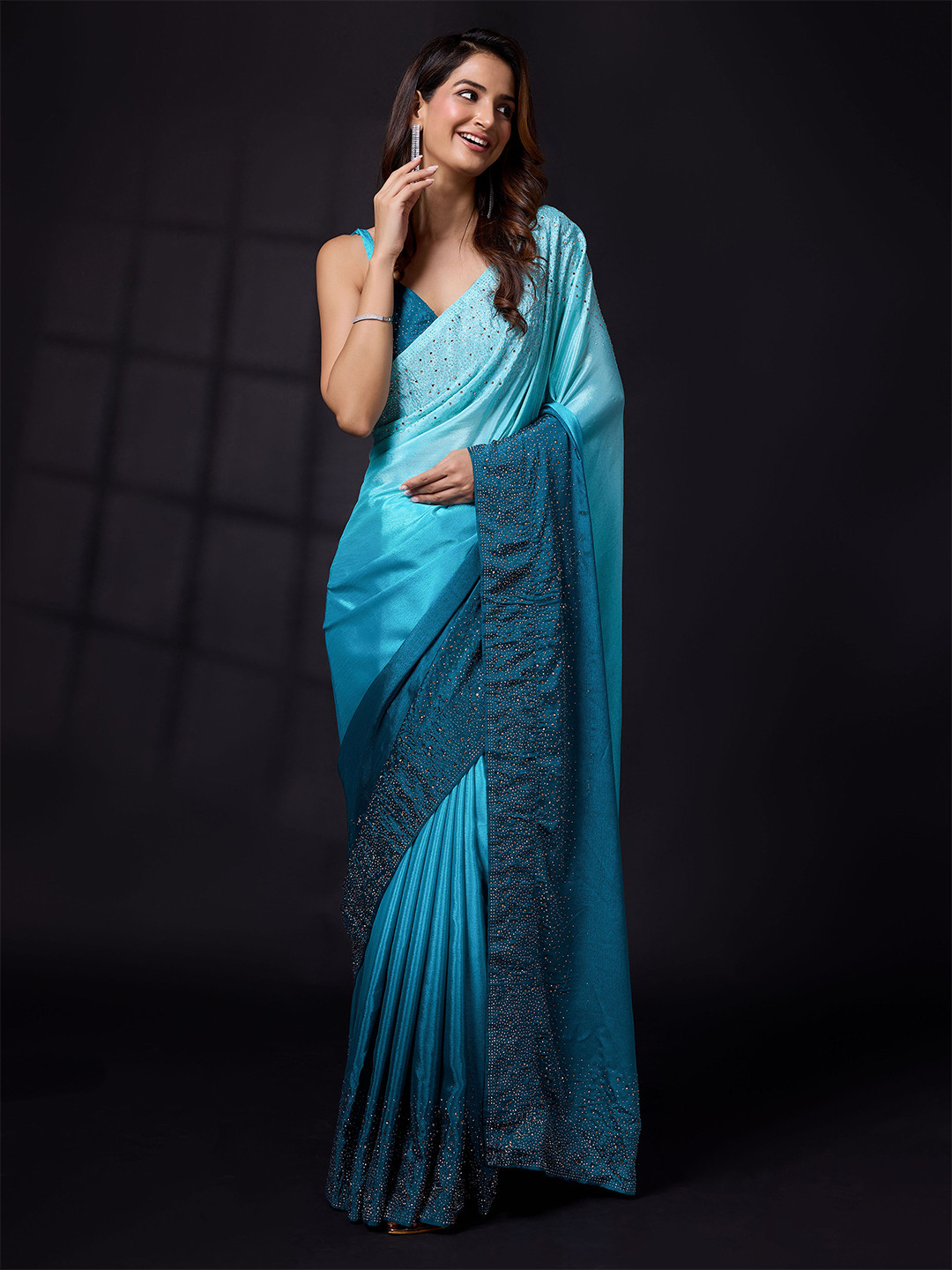

Trendmalls Beads and Stones Pure Chiffon Saree, Blue