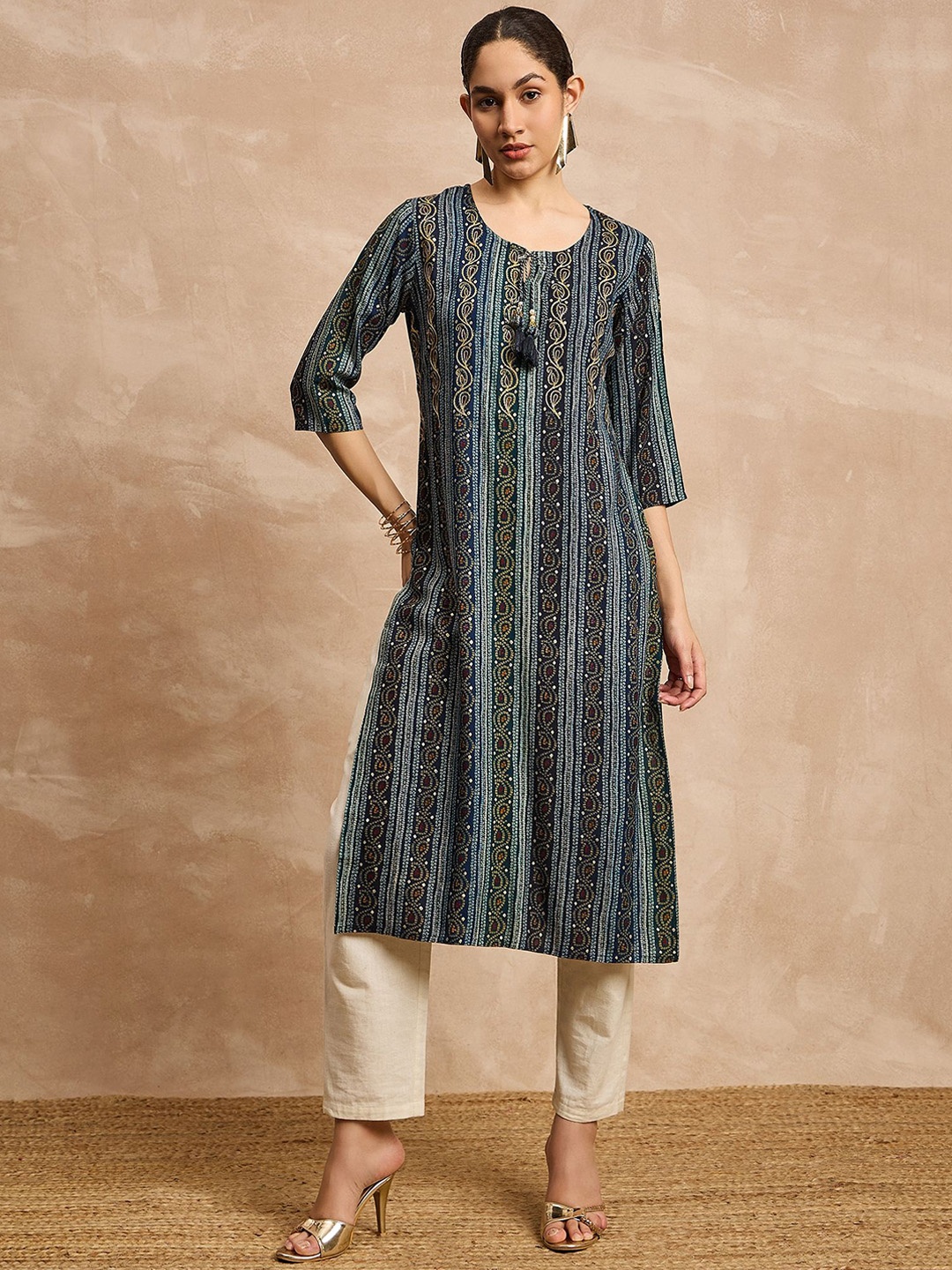 

all about you Ethnic Motif Printed Key Hole Neck Three-Quarter Sleeves Straight Kurta, Blue