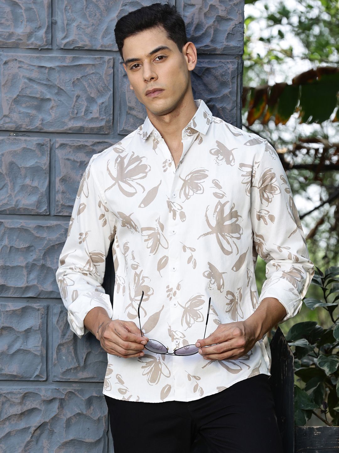 

Mast & Harbour Off White Premium Floral Printed Casual Shirt