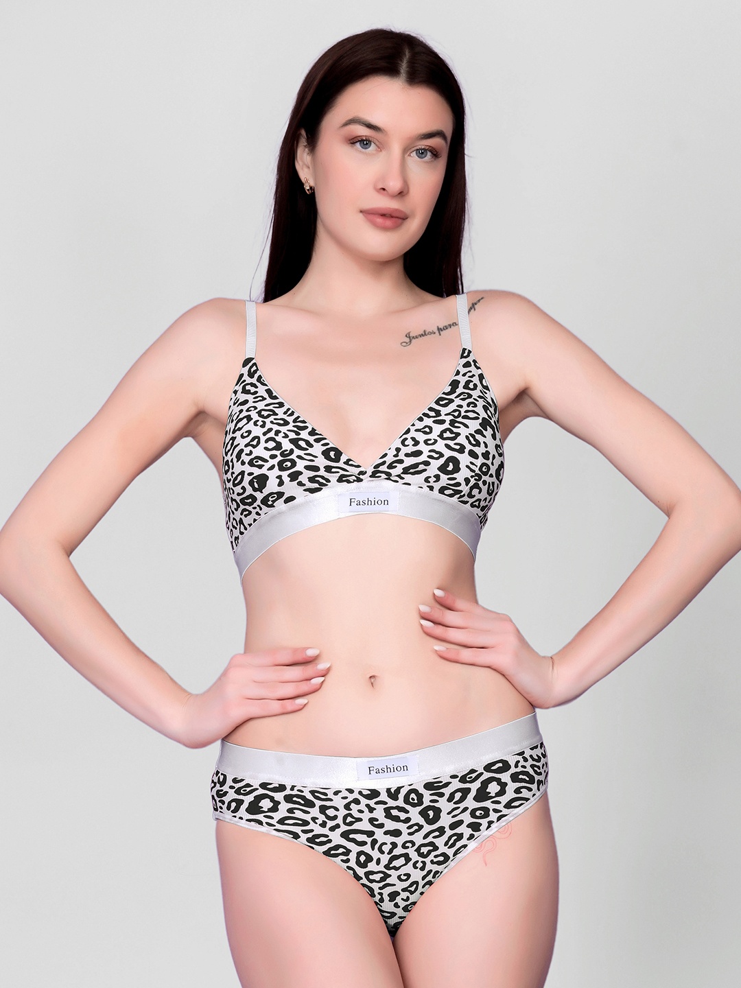 

Spiaty Printed Lightly Padded Lingerie Set, Black