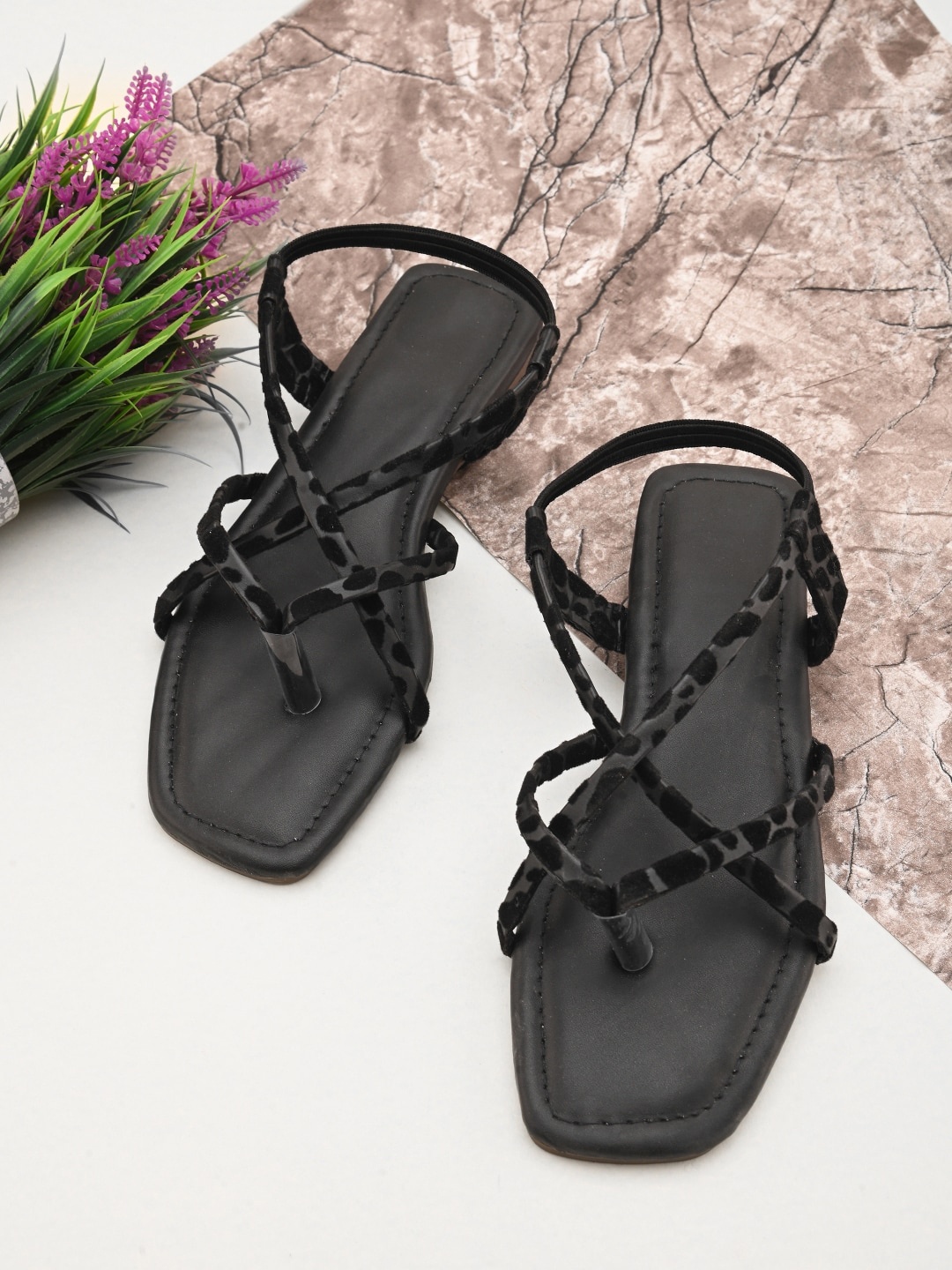 

Apratim Printed Open Toe Flats, Black