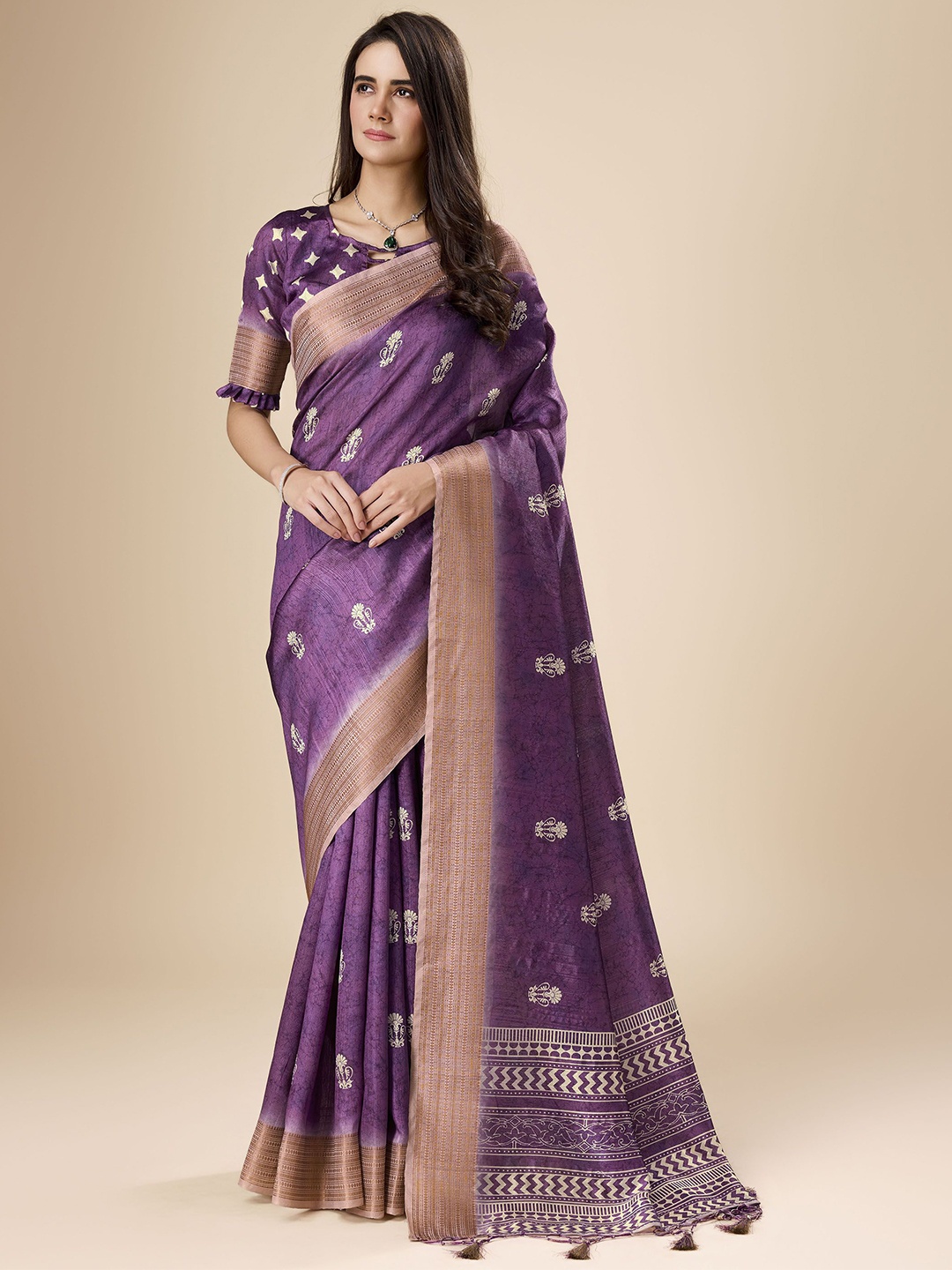 

Mitera Ethnic Motifs Printe Sarees, Purple