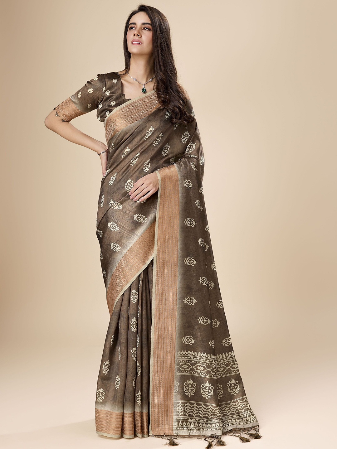 

Mitera Floral Zari Saree, Brown