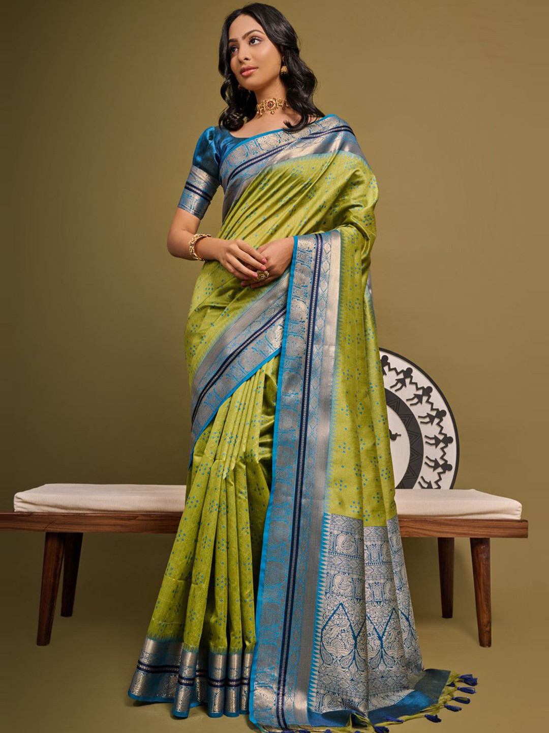 

MySilkLove Woven Design Zari Banarasi Saree, Green