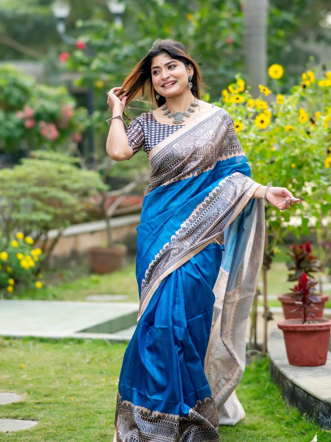 

MySilkLove Solid printed Saree, Blue