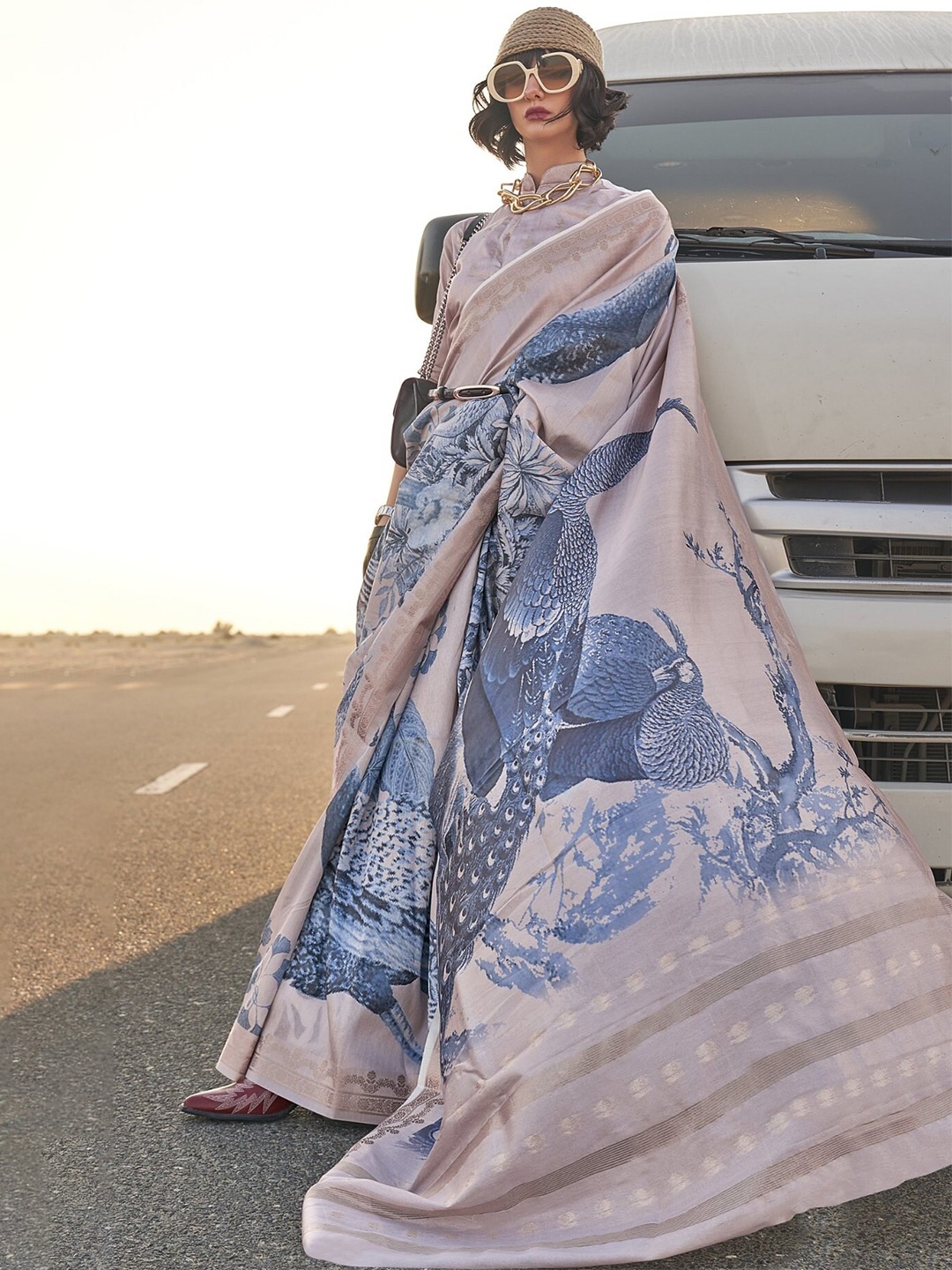 

MySilkLove Ethnic Motifs Tussar Saree, Grey