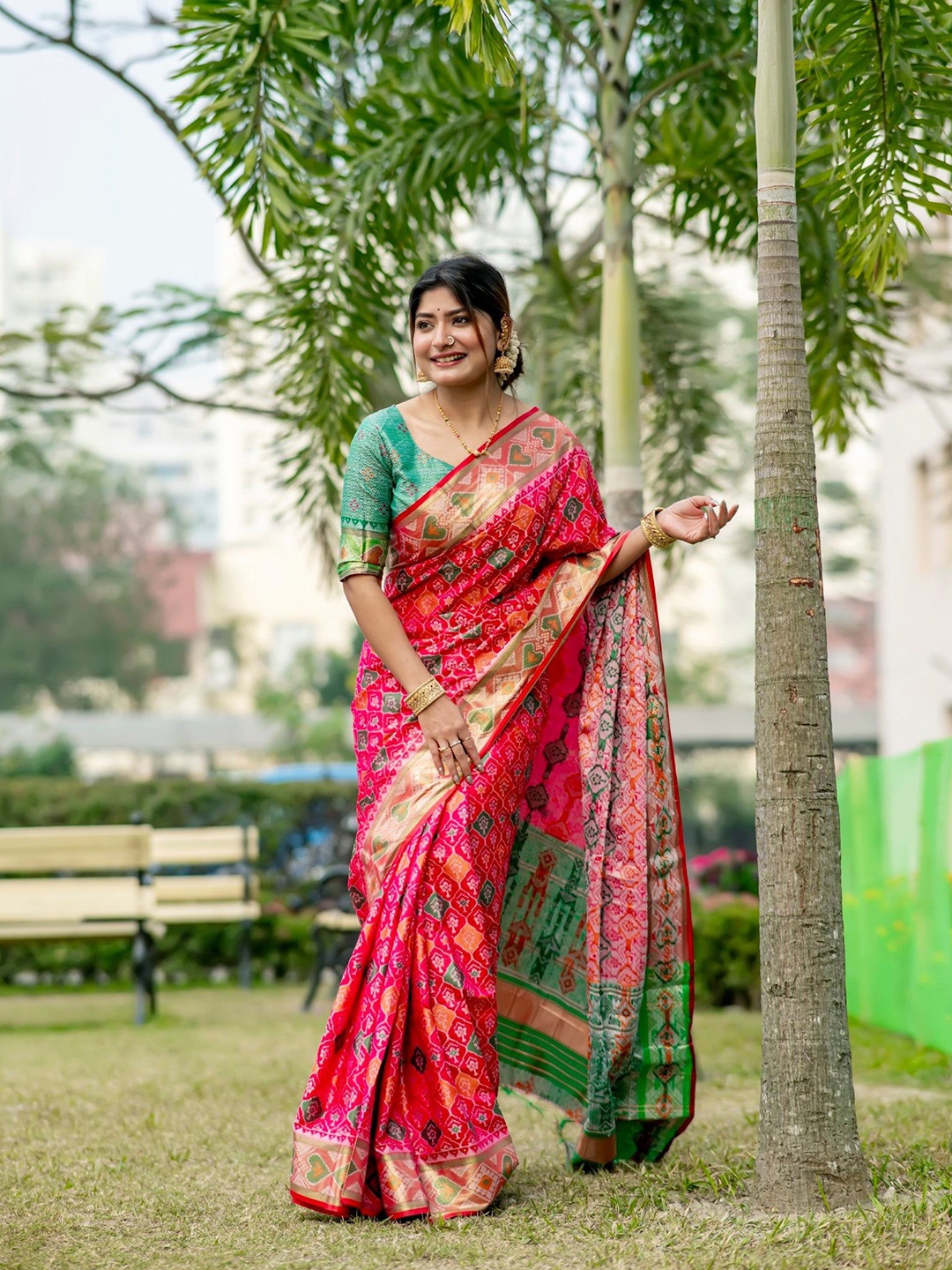 

MySilkLove Woven Design Zari Patola Saree, Pink