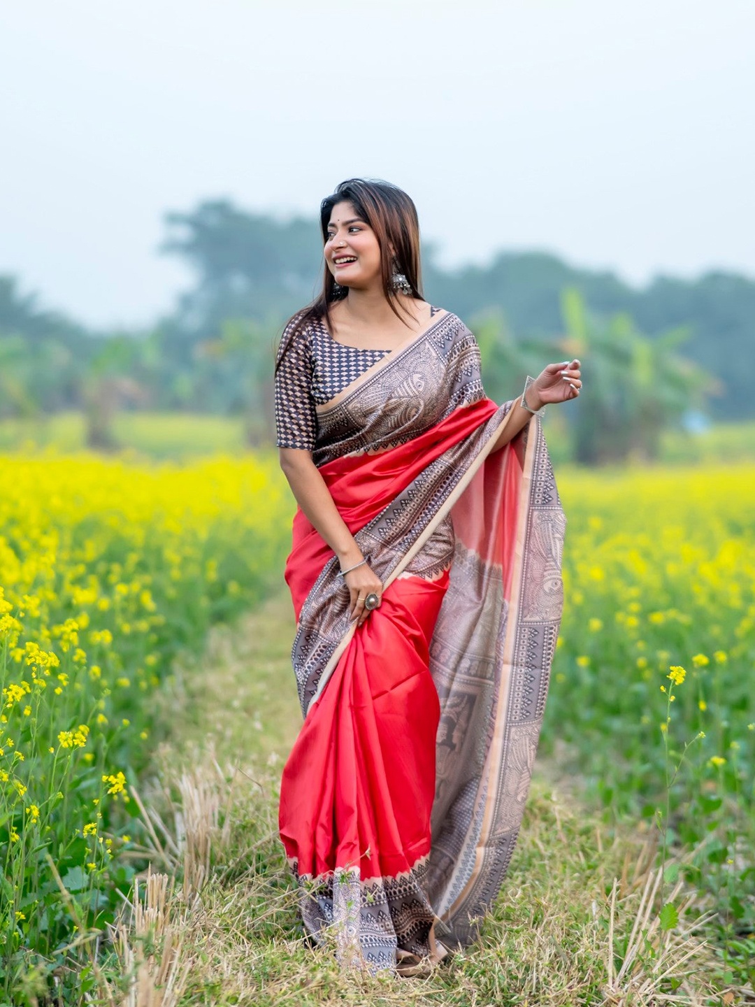 

MySilkLove Women Printed Saree, Pink