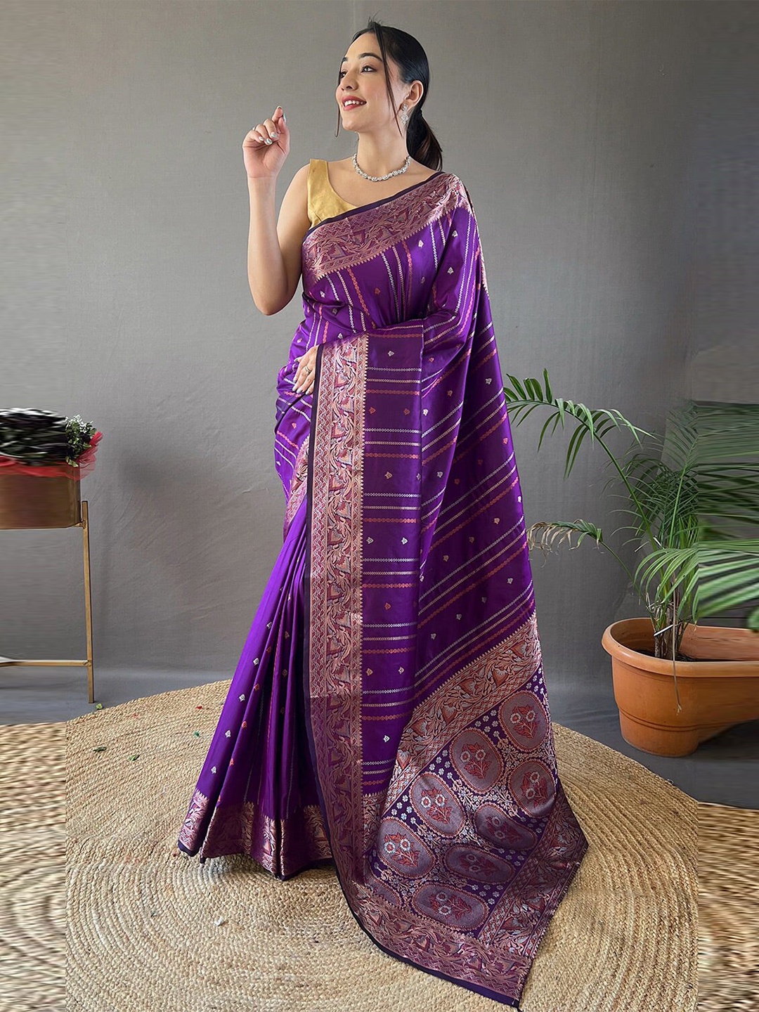

MySilkLove Woven Design Zari Banarasi Saree, Purple