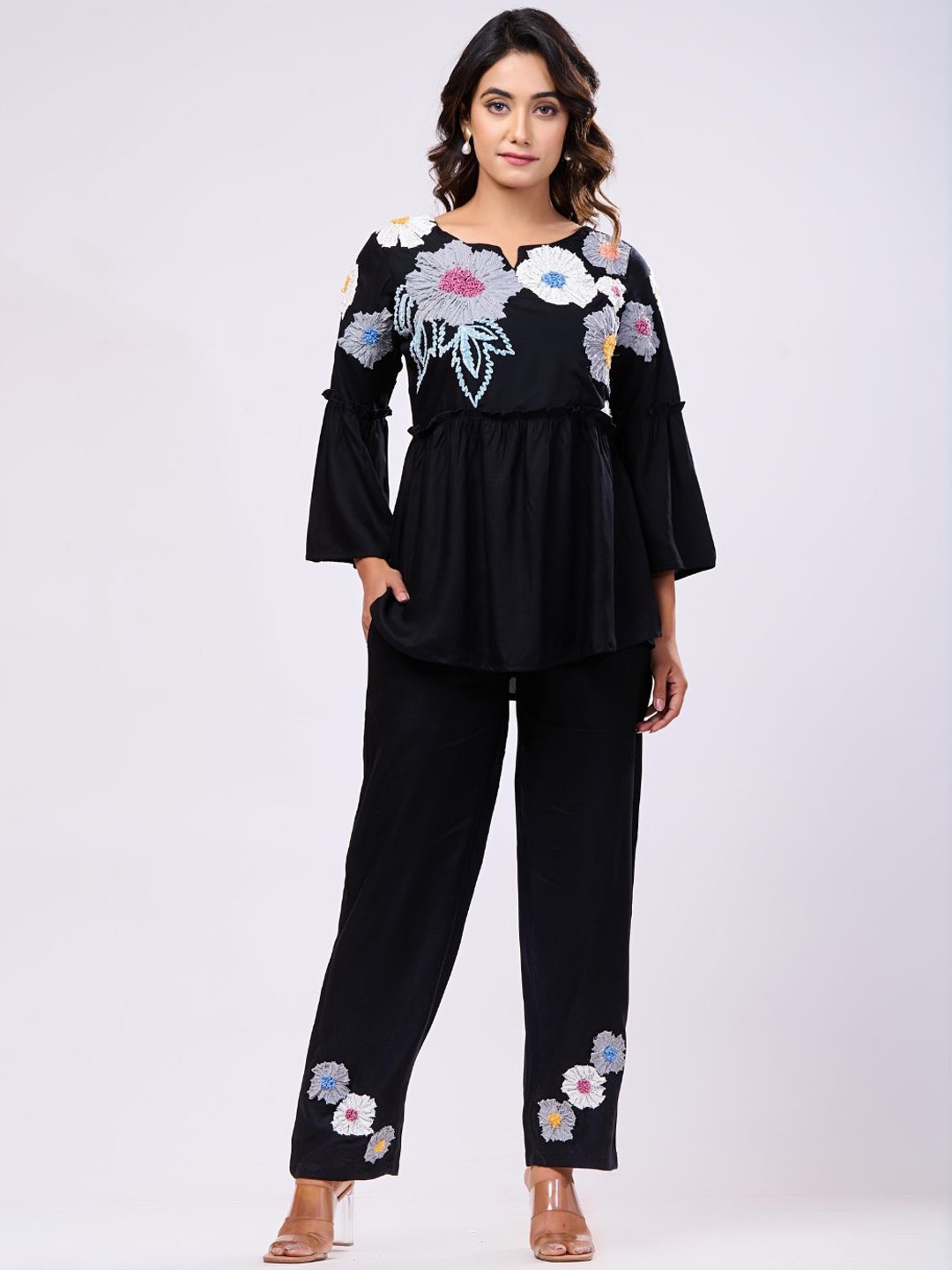 

Zolo Label Embroidered Round Neck Tunic With Trouser, Black