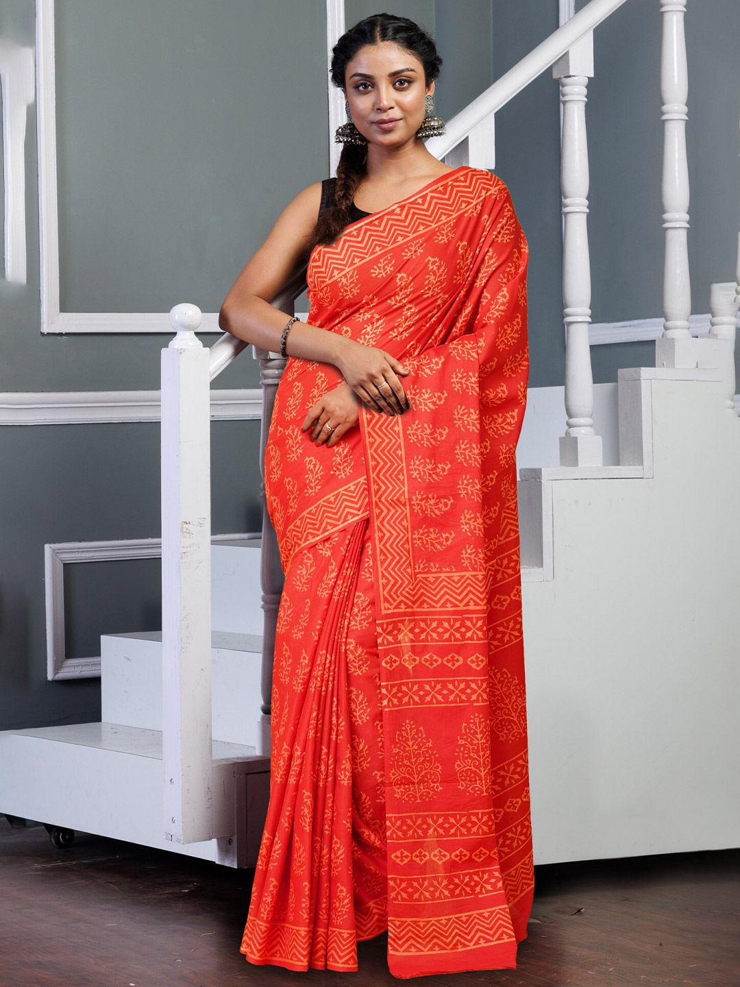 

Unnati Silks Ethnic Motifs Pure Cotton Handloom Block Print Saree, Red