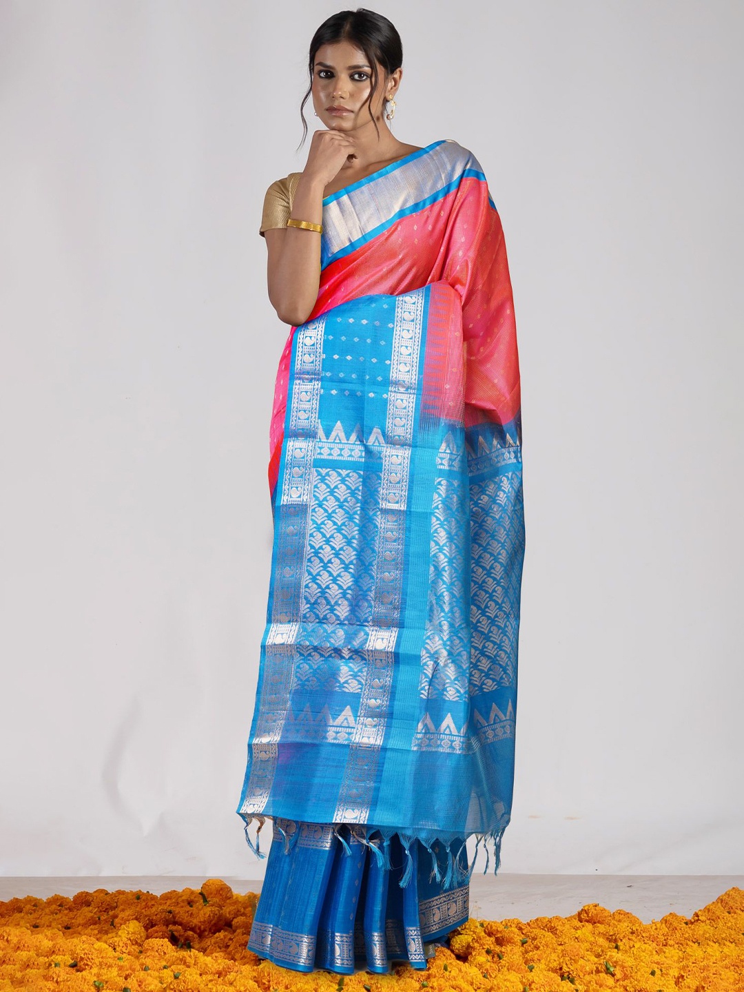 

Unnati Silks Woven Design Zari Pure Silk Handloom Saree, Pink