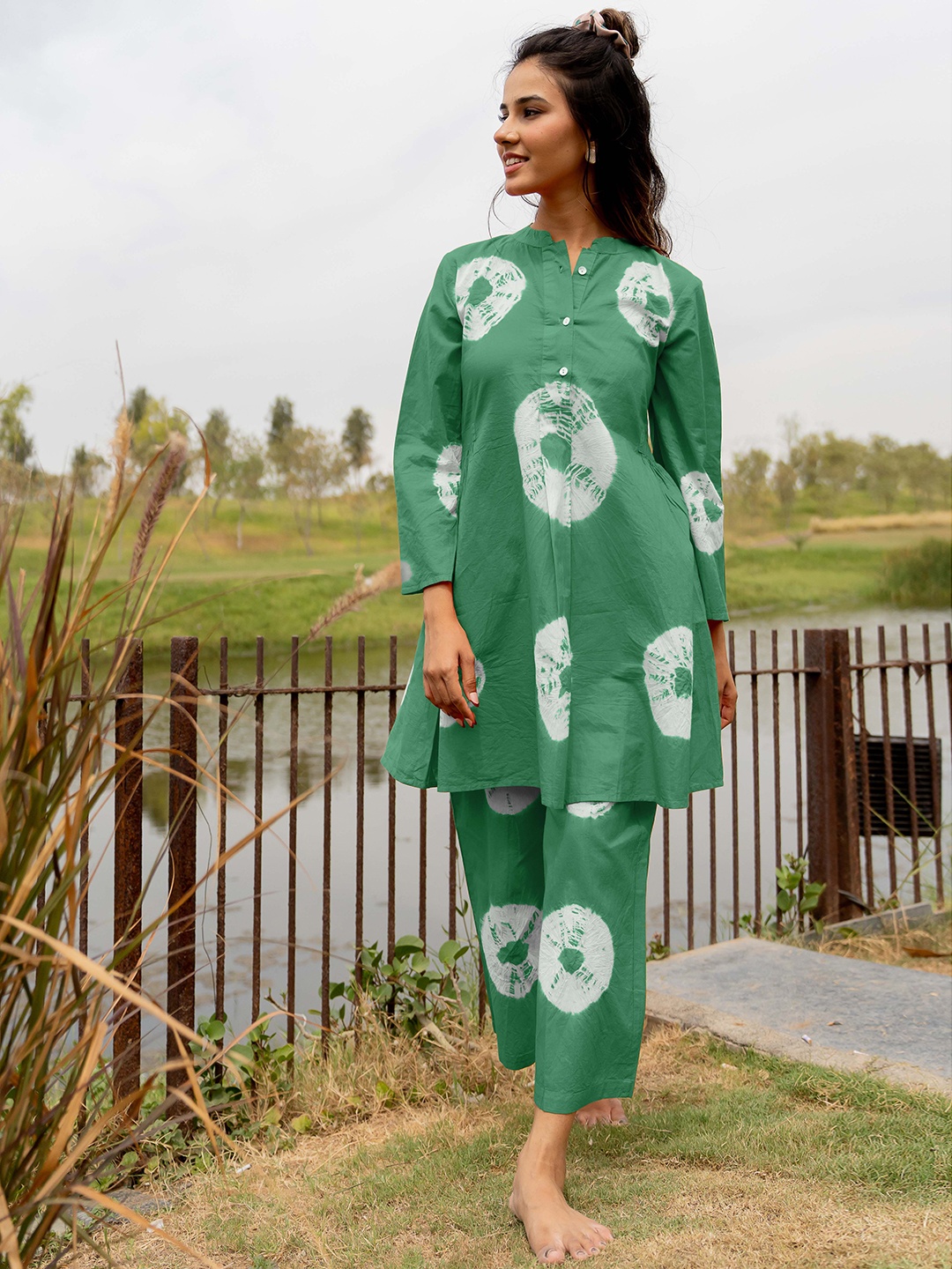 

MIRCHI FASHION Tie & Dye Pure Cotton Mandarin Collar Night suit, Green