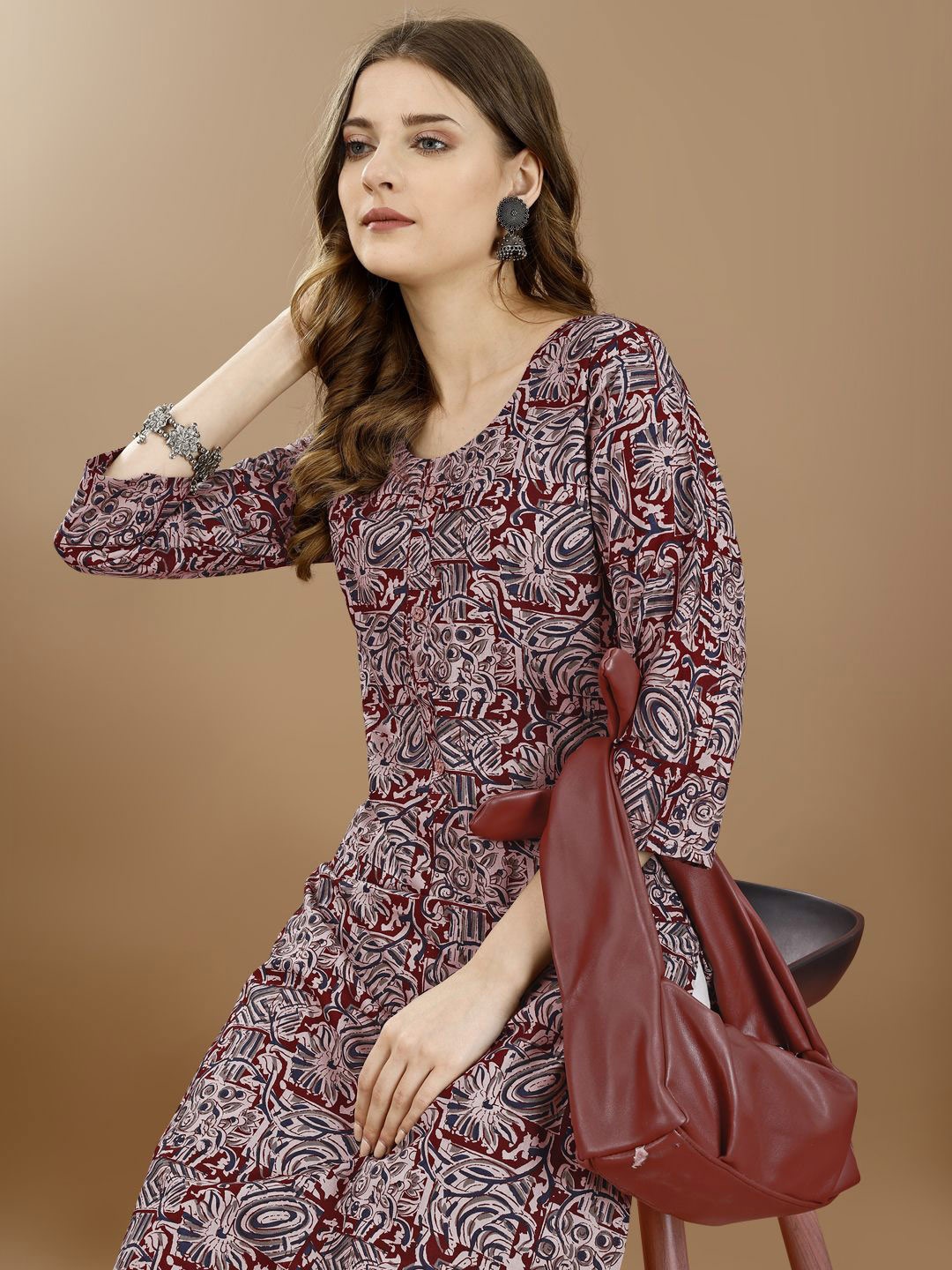 

SAPTRANGI Abstract Printed Round Neck Straight Cotton Kurta, Maroon