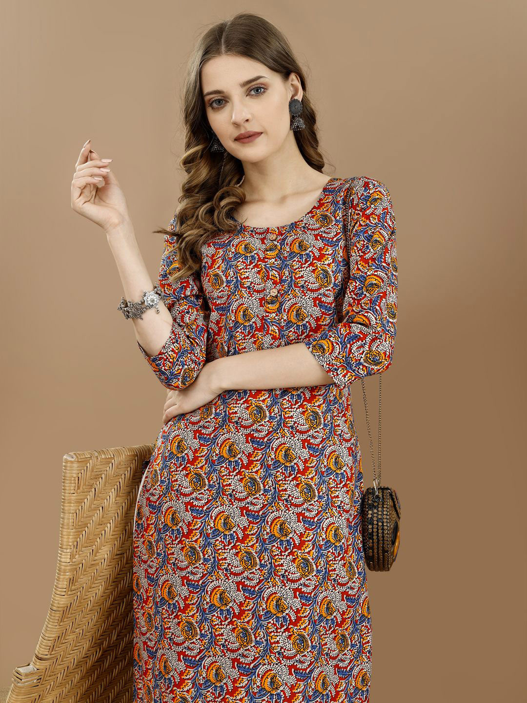 

SAPTRANGI Round Neck Floral Printed Cotton Kurta, Blue