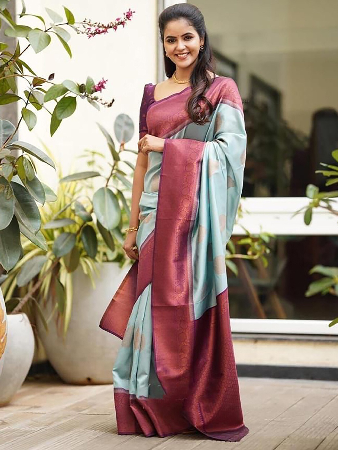 

BerMondsey Ethnic Motifs Zari Banarasi Saree, Blue