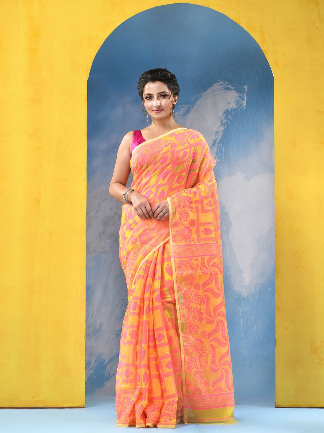 

DESH BIDESH Woven Design Jamdani Saree, Yellow