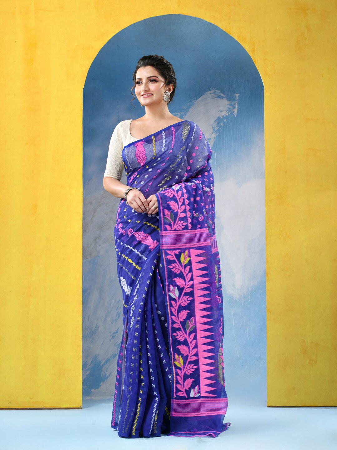 

DESH BIDESH Woven Design Jamdani Saree, Blue