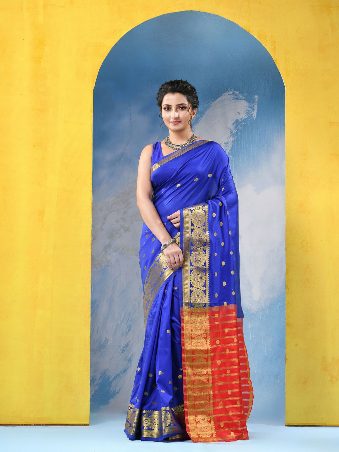 

DESH BIDESH Woven Design Kanjeevaram Saree, Blue