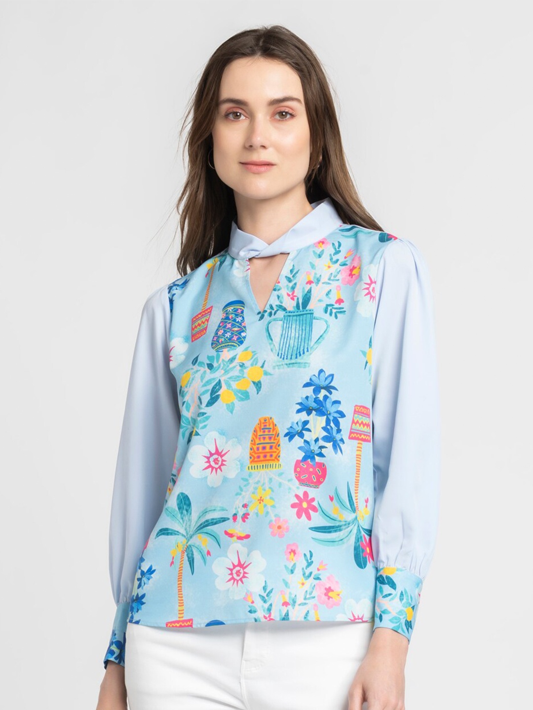 

SHAYE Floral Printed Keyhole Neck Cuffed Sleeves Top, Blue
