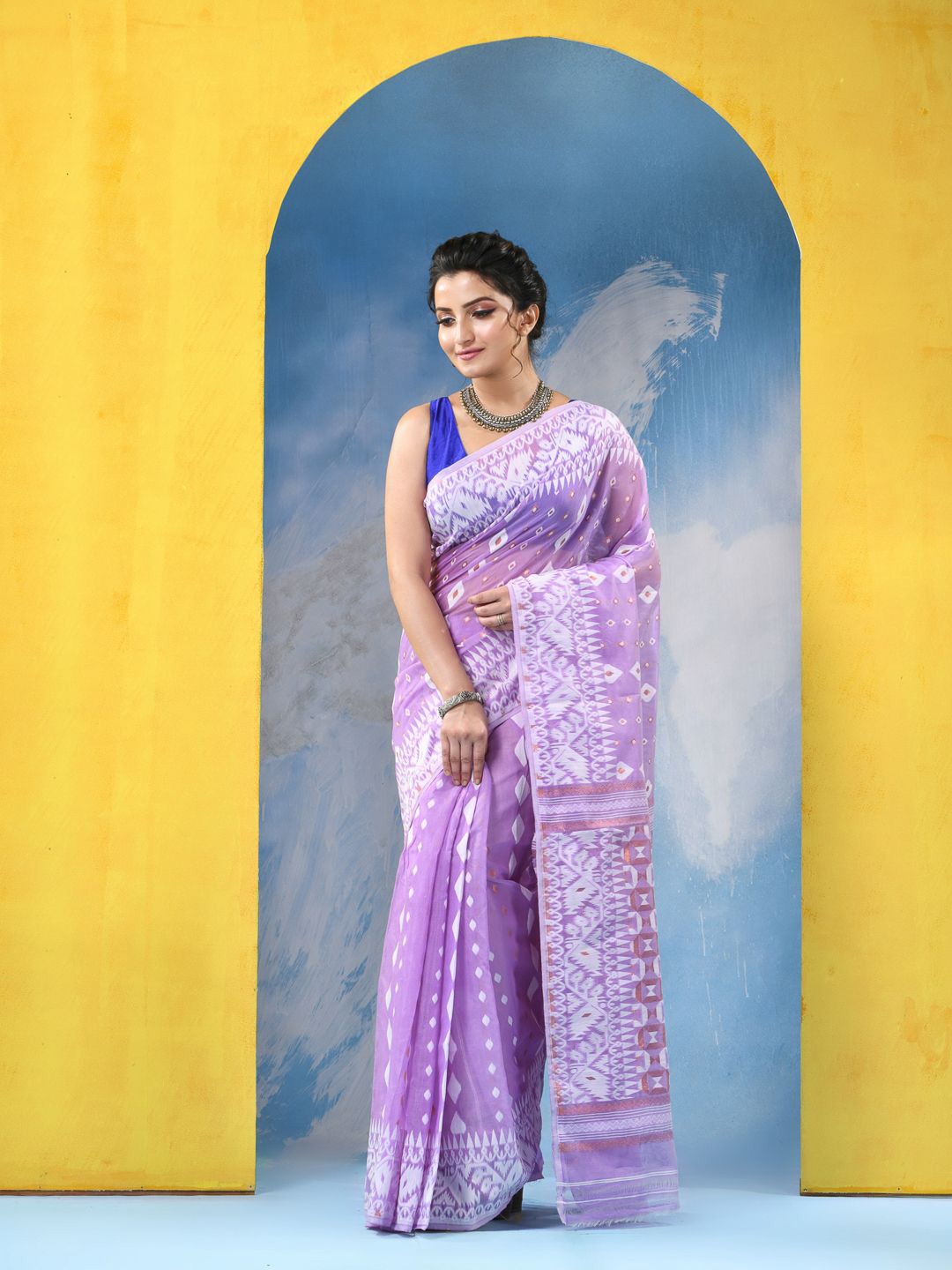 

DESH BIDESH Woven Design Zari Jamdani Saree, Lavender