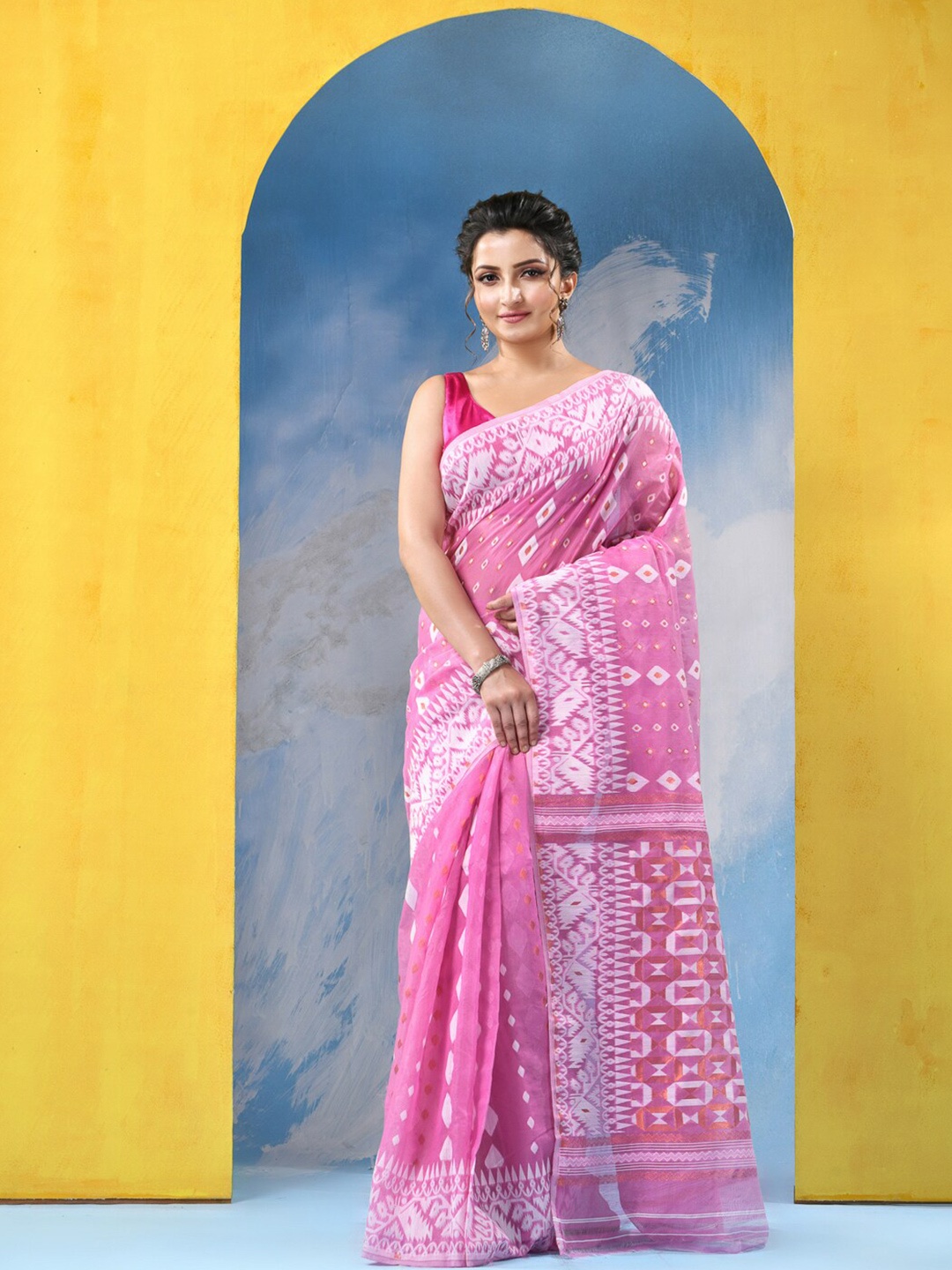 

DESH BIDESH Woven Design Zari Jamdani Saree, Pink