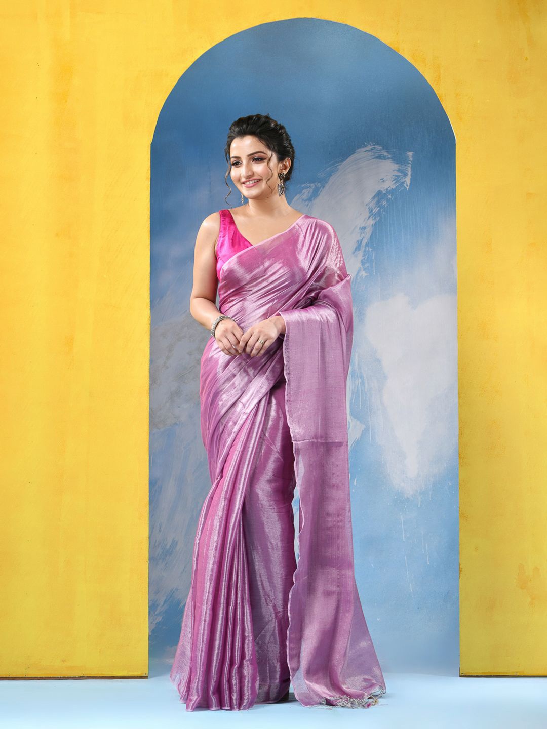 

DESH BIDESH Embellished Tissue Taant Saree, Pink